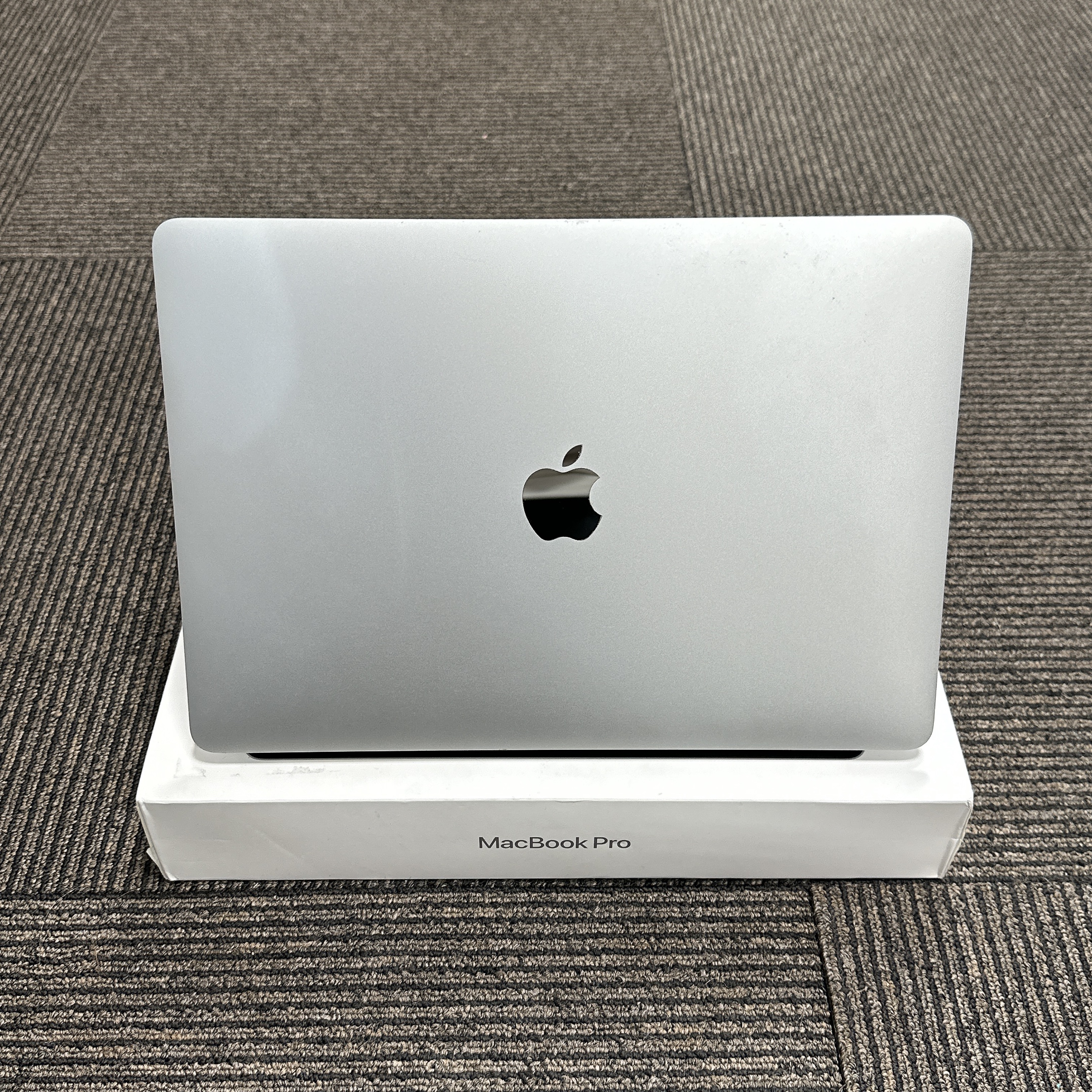 MacBook Pro 13" M1 256GB SSD